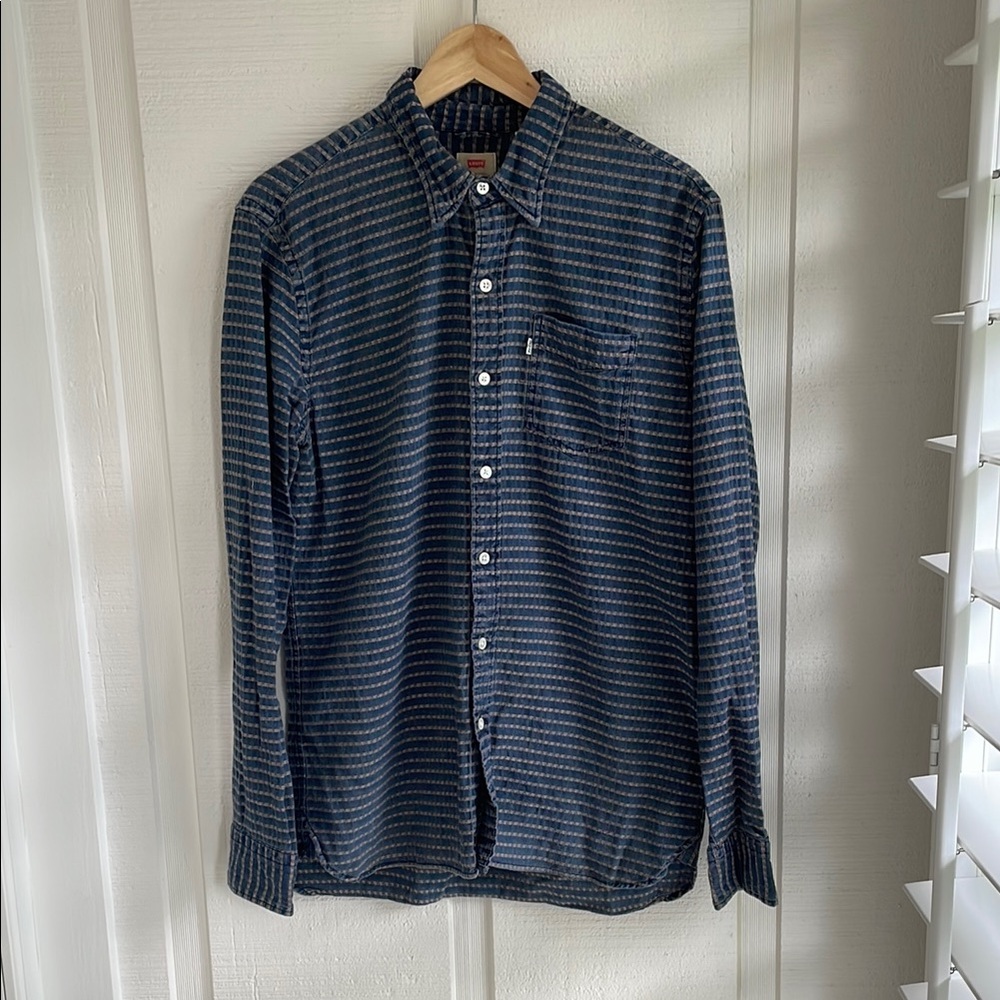 Levi's Blue Casual Button Down Shirt Classic Style